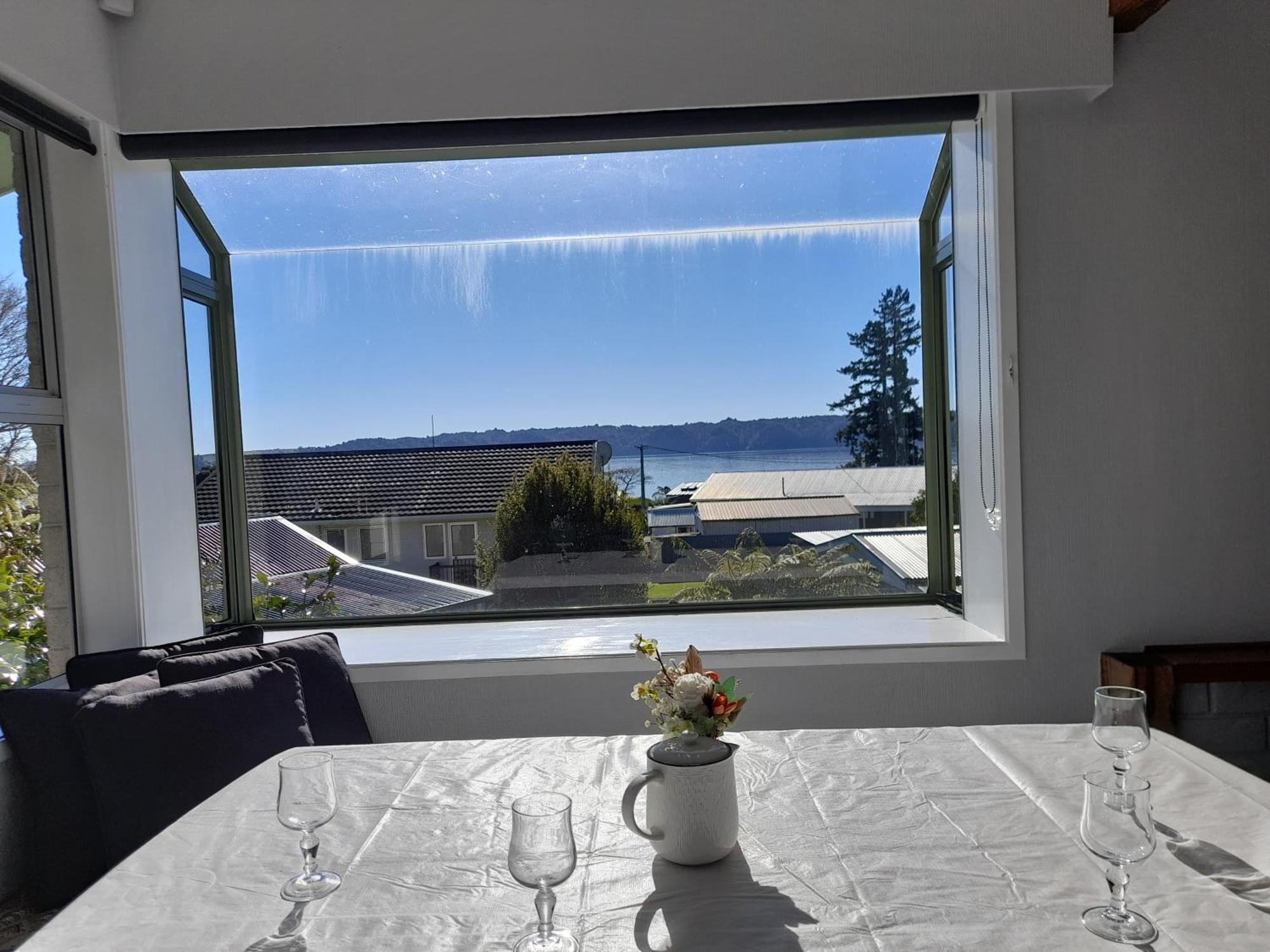 Lake Rotoiti Lakehouse Retreat Rotorua Bagian luar foto